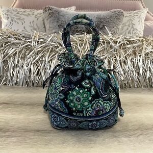 VERA BRADLEY Blue Rhapsody 2009 EMMA Drawstring Bag Bucket Bag Green Paisley